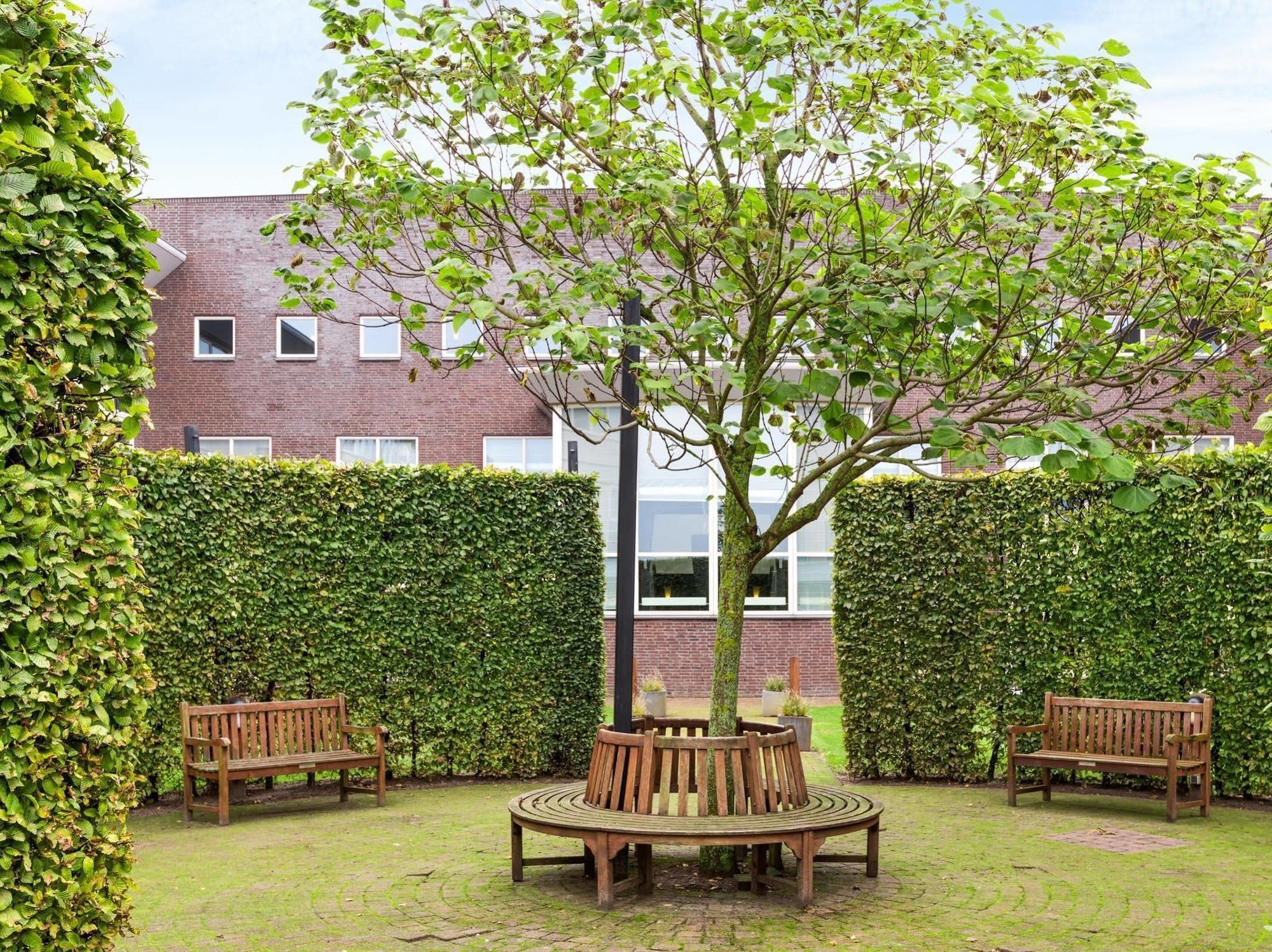 Nh Waalwijk Hotel Exterior photo